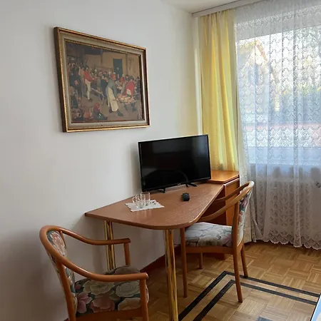 Francesco Guest house *