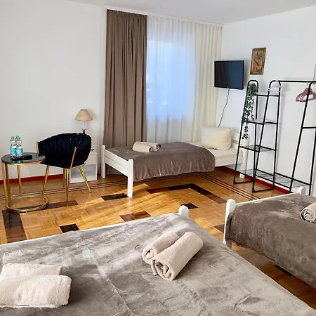 Francesco Guest house *